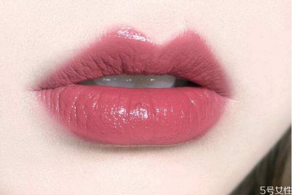 唇紋太多怎么涂口紅 涂口紅會卡唇紋怎么辦 唇紋太多怎么涂口紅 涂口紅會卡唇紋怎么辦