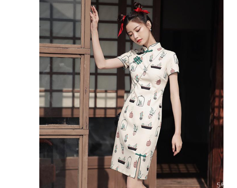 怎么穿旗袍不老氣 旗袍的多種選擇 怎么穿旗袍不老氣 旗袍的多種選擇