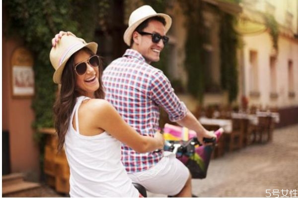 女人徹底放下一個(gè)男人的表現(xiàn) 女人死心后真的很絕情 女人徹底放下一個(gè)男人的表現(xiàn) 女人死心后真的很絕情