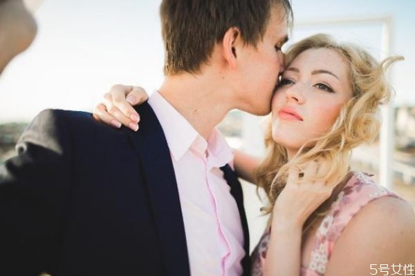 姐弟戀是不是真愛(ài) 姐弟戀?zèng)]有好下場(chǎng)么