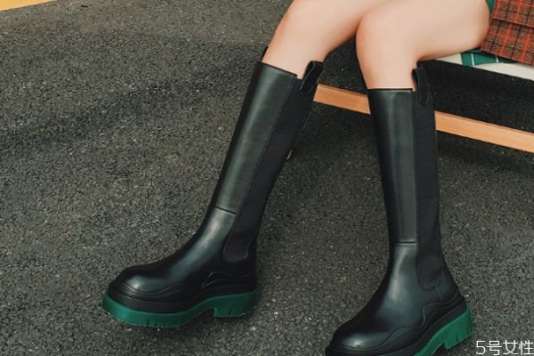 靴子怎么預(yù)防褶皺 長(zhǎng)靴腳踝處褶皺的原因 靴子怎么預(yù)防褶皺 長(zhǎng)靴腳踝處褶皺的原因