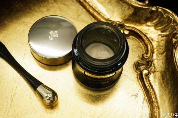 蘭蔻黑金臻寵眼部護(hù)理組合怎么樣 蘭蔻黑金眼霜的功效 蘭蔻黑金臻寵眼部護(hù)理組合怎么樣 蘭蔻黑金眼霜的功效