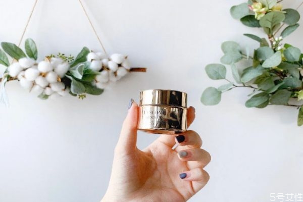 蘭蔻菁純眼霜和雅詩蘭黛眼霜哪個好 蘭蔻和雅詩蘭黛對比 蘭蔻菁純眼霜和雅詩蘭黛眼霜哪個好 蘭蔻和雅詩蘭黛對比