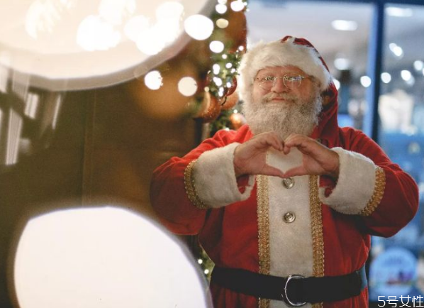 圣誕節(jié)為什么中國人不能過 中國人喜歡過圣誕節(jié)的理由 圣誕節(jié)為什么中國人不能過 中國人喜歡過圣誕節(jié)的理由