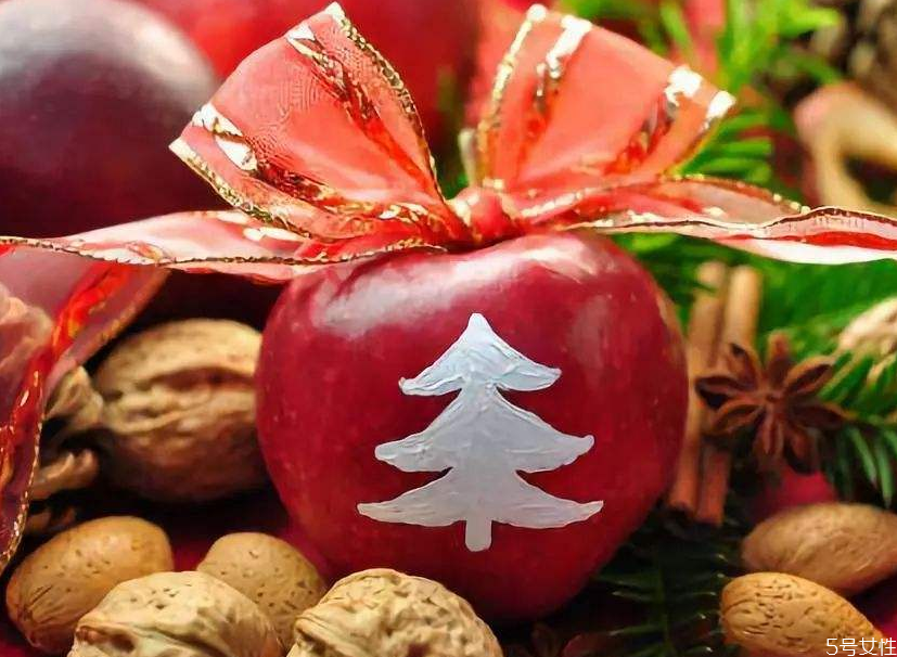 平安夜為什么要吃蘋果 平安夜西方人吃蘋果么 平安夜為什么要吃蘋果 平安夜西方人吃蘋果么