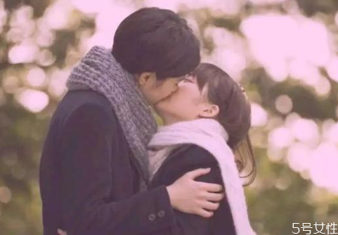 異地怎么過圣誕節(jié) 異地戀過節(jié)怎么慶祝 異地怎么過圣誕節(jié) 異地戀過節(jié)怎么慶祝