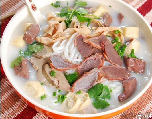 炒粉絲怎么讓它不粘不坨 炒粉絲不結塊的竅門 炒粉絲怎么讓它不粘不坨 炒粉絲不結塊的竅門