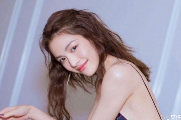 怎么樣去除黃褐斑曬斑 曬斑雀斑黃褐斑的區(qū)別 怎么樣去除黃褐斑曬斑 曬斑雀斑黃褐斑的區(qū)別