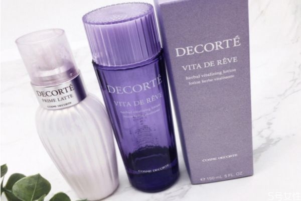 先乳后水的牌子有哪些 先乳后水原理 先乳后水的牌子有哪些 先乳后水原理