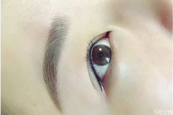 眉毛紋的顏色太深了怎么辦 眉毛紋太濃了怎么變淡 眉毛紋的顏色太深了怎么辦 眉毛紋太濃了怎么變淡
