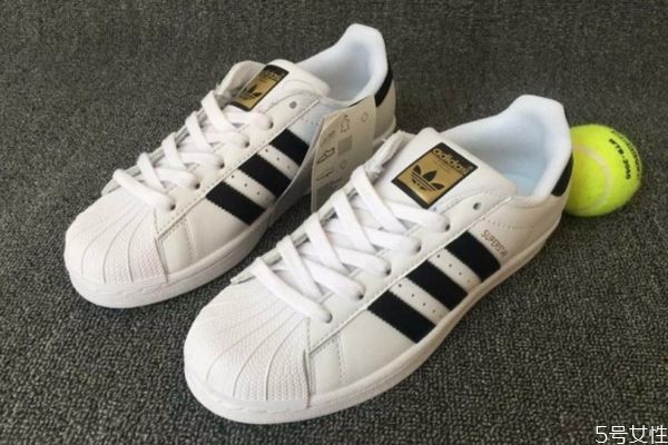 板鞋會(huì)越穿越大嗎 板鞋穿大點(diǎn)好還是剛好 板鞋會(huì)越穿越大嗎 板鞋穿大點(diǎn)好還是剛好