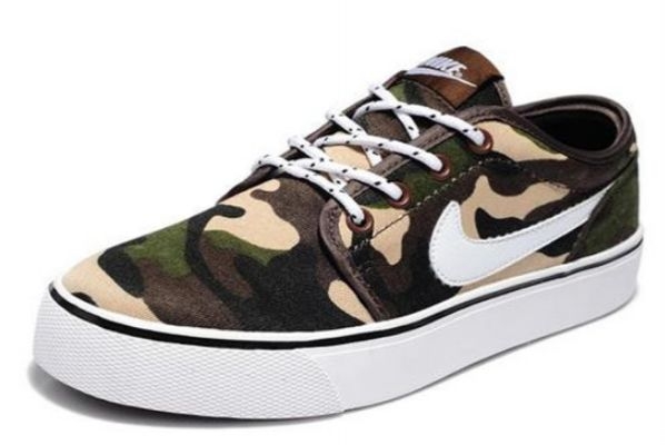 板鞋會(huì)越穿越大嗎 板鞋穿大點(diǎn)好還是剛好 板鞋會(huì)越穿越大嗎 板鞋穿大點(diǎn)好還是剛好