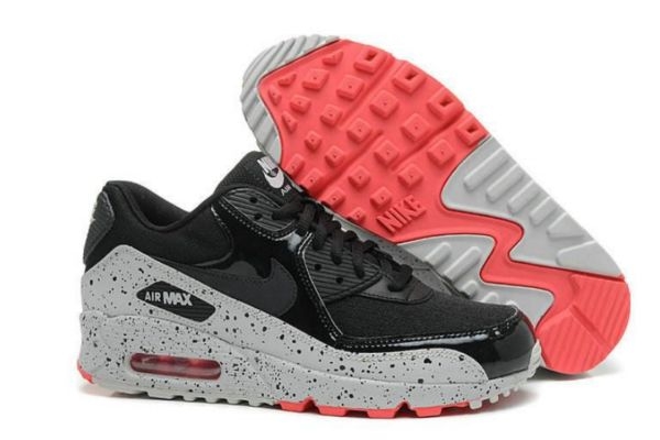 運動鞋后跟里面磨破了怎么修補 運動鞋內(nèi)襯破了怎么辦 運動鞋后跟里面磨破了怎么修補 運動鞋內(nèi)襯破了怎么辦