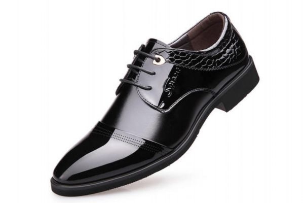 皮鞋劃痕怎么修復(fù) 皮鞋劃痕處理小竅門 皮鞋劃痕怎么修復(fù) 皮鞋劃痕處理小竅門