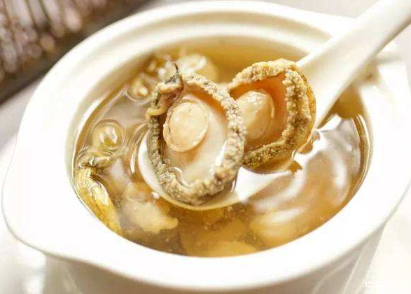 鮑魚(yú)可以燉什么湯 鮑魚(yú)湯的功效與作用 鮑魚(yú)可以燉什么湯 鮑魚(yú)湯的功效與作用