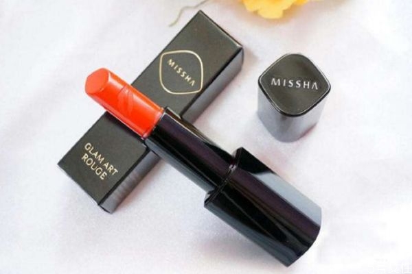 謎尚口紅好用嗎 謎尚和卡姿蘭哪個(gè)口紅好 謎尚口紅好用嗎 謎尚和卡姿蘭哪個(gè)口紅好