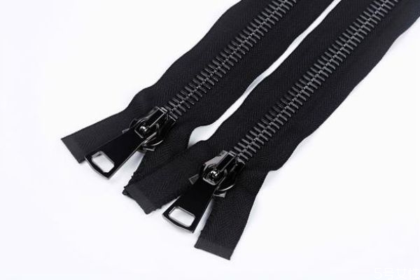 拉鏈中間崩開了怎么辦 拉鏈的保養(yǎng)技巧 拉鏈中間崩開了怎么辦 拉鏈的保養(yǎng)技巧