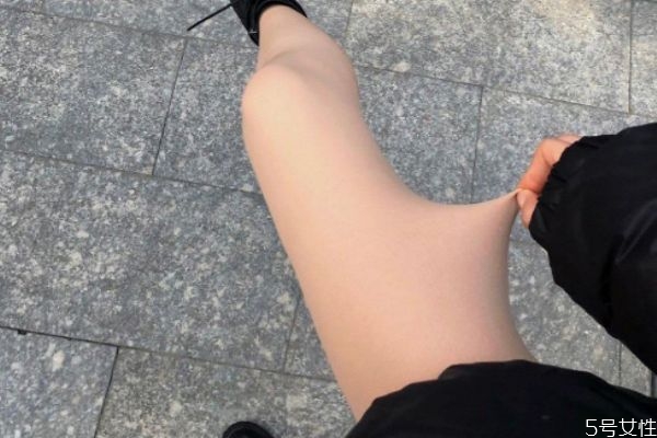 絲襪破洞了怎么辦 絲襪勾絲的補救方法 絲襪破洞了怎么辦 絲襪勾絲的補救方法