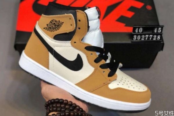 高幫鞋怎么搭配好看 高幫鞋配什么褲子好看 高幫鞋怎么搭配好看 高幫鞋配什么褲子好看