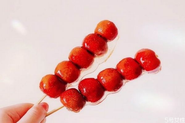 冰糖葫蘆的糖用白糖還是冰糖 冰糖葫蘆最好用什么糖 冰糖葫蘆的糖用白糖還是冰糖 冰糖葫蘆最好用什么糖