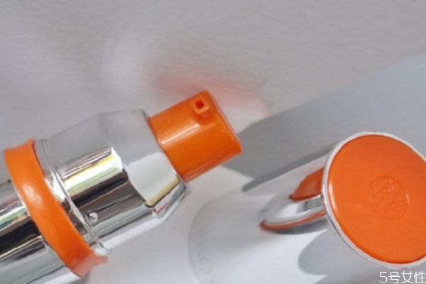 什么東西是肌底液 肌底精華液怎么用 什么東西是肌底液 肌底精華液怎么用