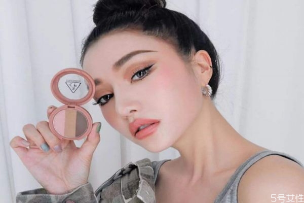 歐美眉毛怎么化 歐美妝的特點 歐美眉毛怎么化 歐美妝的特點