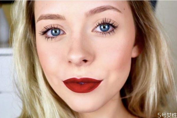 歐美眉毛怎么化 歐美妝的特點(diǎn) 歐美眉毛怎么化 歐美妝的特點(diǎn)