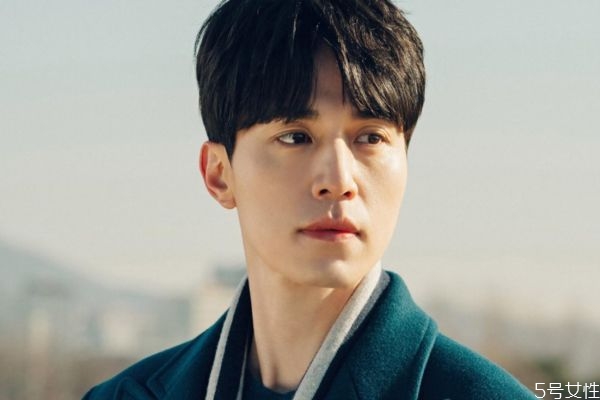 韓國(guó)男生妝容 男生妝容教程 韓國(guó)男生妝容 男生妝容教程