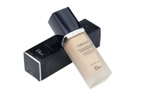 粉底的六種分類 打粉底的正確步驟 粉底的六種分類 打粉底的正確步驟