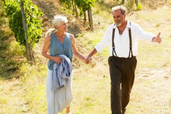 婚前出軌可以原諒嗎 男朋友婚前出軌結(jié)婚后會(huì)好嗎 婚前出軌可以原諒嗎 男朋友婚前出軌結(jié)婚后會(huì)好嗎