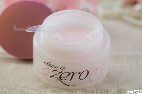 卸妝膏對(duì)皮膚有傷害嗎 卸妝膏危害 卸妝膏對(duì)皮膚有傷害嗎 卸妝膏危害