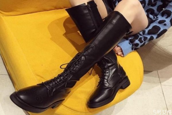 2020年流行長靴還是短靴 2020年最流行的靴子 2020年流行長靴還是短靴 2020年最流行的靴子