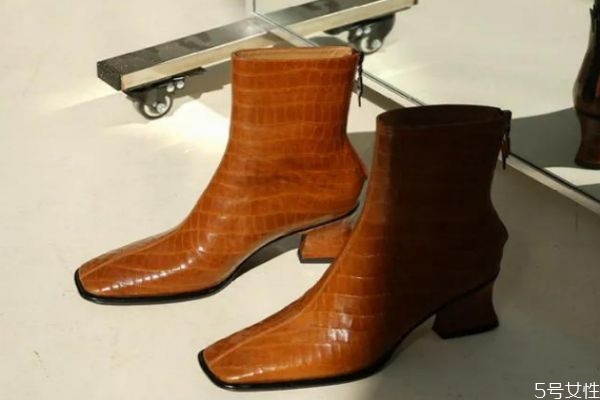 長(zhǎng)靴改短靴鞋口怎么縫 長(zhǎng)靴子能改成短靴子嗎