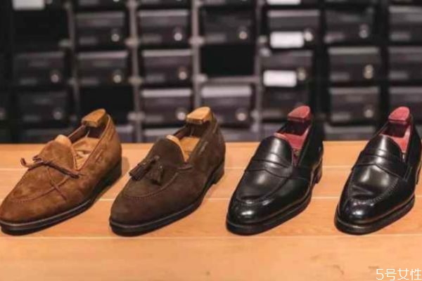 樂福鞋不跟腳怎么辦 樂福鞋不跟腳是什么原因 樂福鞋不跟腳怎么辦 樂福鞋不跟腳是什么原因