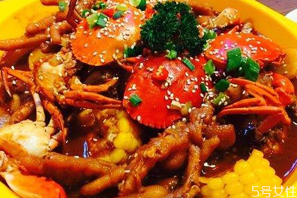 肉蟹煲好吃嗎 肉蟹煲的家常做法 肉蟹煲好吃嗎 肉蟹煲的家常做法