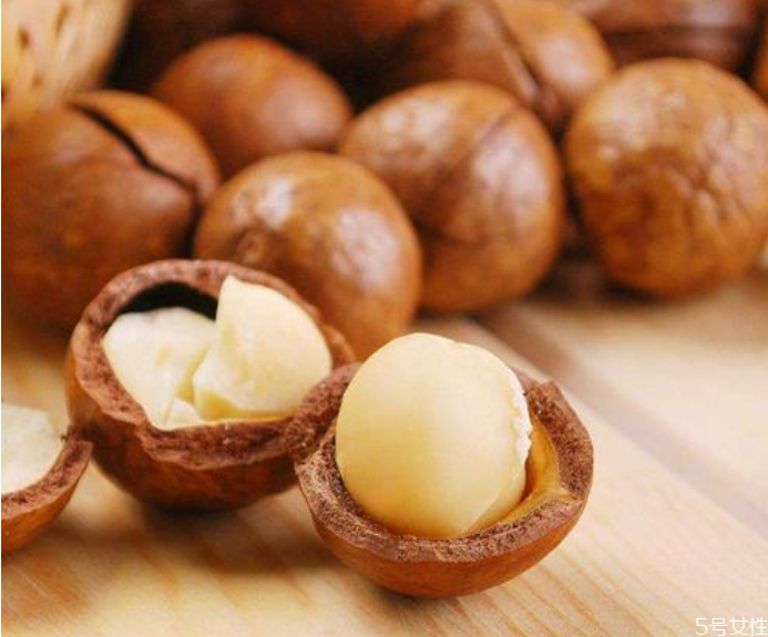 夏威夷果為什么都有一條縫 夏威夷果沒(méi)開(kāi)口怎么辦