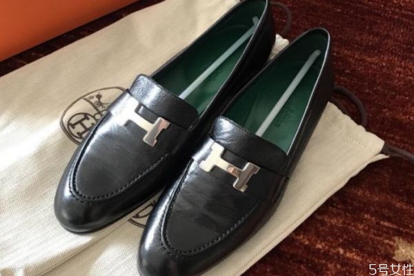 穆勒鞋和樂福鞋區(qū)別 樂福鞋和豆豆鞋區(qū)別 穆勒鞋和樂福鞋區(qū)別 樂福鞋和豆豆鞋區(qū)別