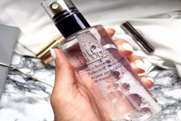 定妝噴霧一天可以噴幾次 定妝噴霧怎么用才正確 定妝噴霧一天可以噴幾次 定妝噴霧怎么用才正確