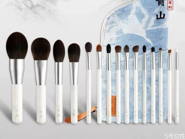 琴制化妝刷哪個系列好 琴制化妝刷什么價位 琴制化妝刷哪個系列好 琴制化妝刷什么價位