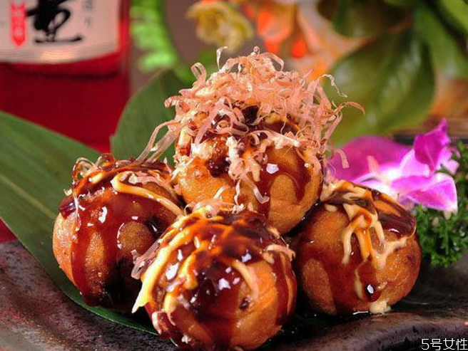 章魚(yú)小丸子的須為什么會(huì)動(dòng) 章魚(yú)小丸子上會(huì)動(dòng)的是什么 章魚(yú)小丸子的須為什么會(huì)動(dòng) 章魚(yú)小丸子上會(huì)動(dòng)的是什么