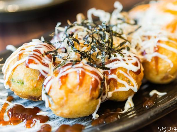 章魚小丸子好吃嗎 章魚小丸子為什么這么火 章魚小丸子好吃嗎 章魚小丸子為什么這么火