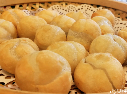 炸湯圓是熟炸還是生炸 炸湯圓不爆的做法 炸湯圓是熟炸還是生炸 炸湯圓不爆的做法