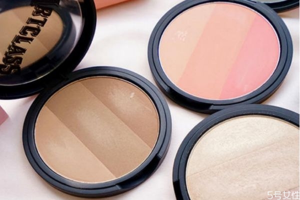 什么人不適合涂腮紅 日常有必要涂腮紅嗎 什么人不適合涂腮紅 日常有必要涂腮紅嗎