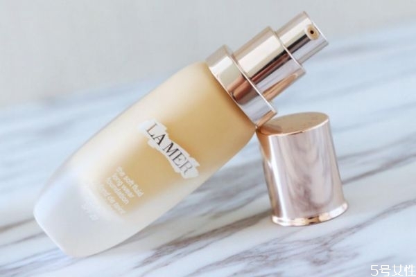 海藍(lán)之謎粉底液味道怎么樣 海藍(lán)之謎粉底液專柜價(jià)格 海藍(lán)之謎粉底液味道怎么樣 海藍(lán)之謎粉底液專柜價(jià)格