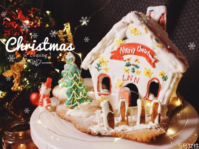 姜餅屋糖霜的做法 姜餅屋蛋白糖霜配方 姜餅屋糖霜的做法 姜餅屋蛋白糖霜配方