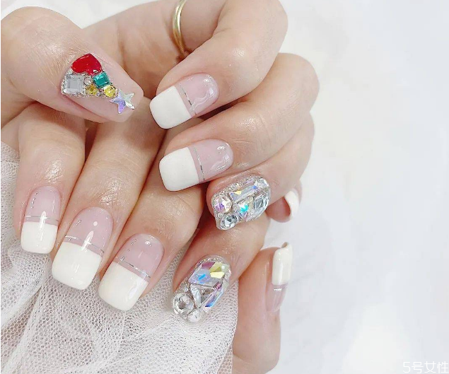 圣誕款美甲2020 圣誕系列美甲 圣誕款美甲2020 圣誕系列美甲