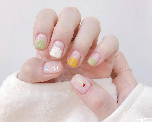 圣誕款美甲2020 圣誕系列美甲 圣誕款美甲2020 圣誕系列美甲