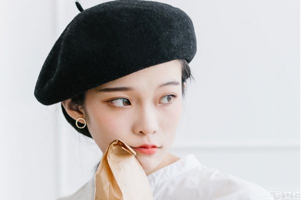 貝雷帽哪個顏色洋氣 貝雷帽如何挑顏色 貝雷帽哪個顏色洋氣 貝雷帽如何挑顏色