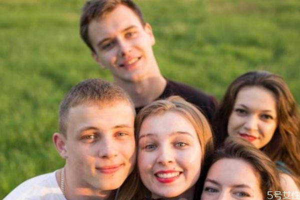 眼角紋和笑紋該怎么去除 去笑紋的眼霜 眼角紋和笑紋該怎么去除 去笑紋的眼霜