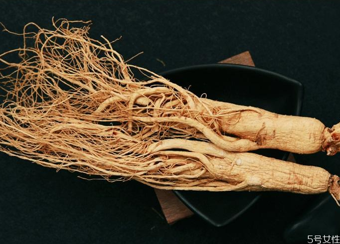 鮮人參和干人參的區(qū)別 鮮人參與干人參哪個好 鮮人參和干人參的區(qū)別 鮮人參與干人參哪個好